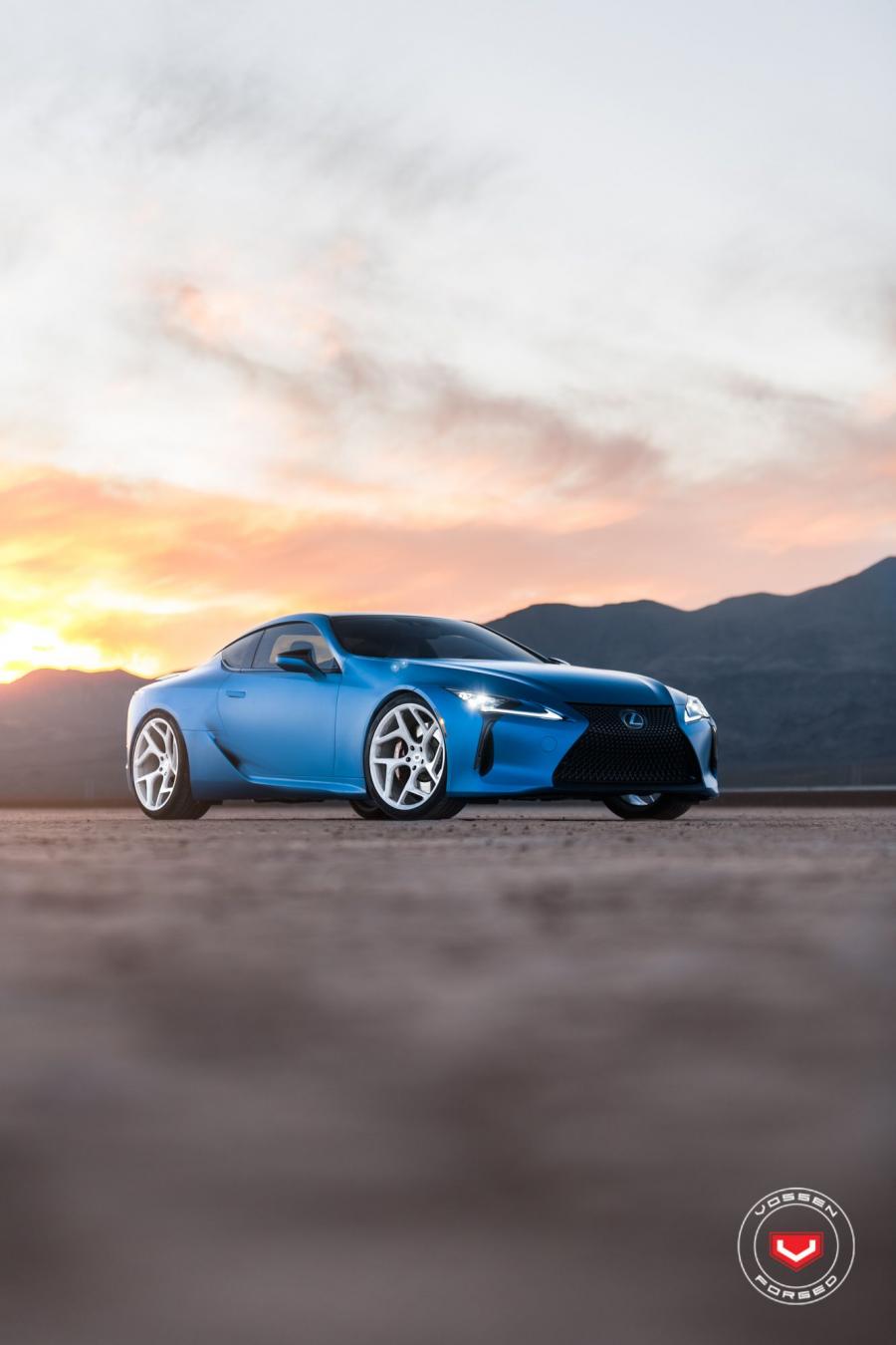  Lexus LC500 on Vossen Wheels (CG-205T) 2017 года  (фото 4 из 21)